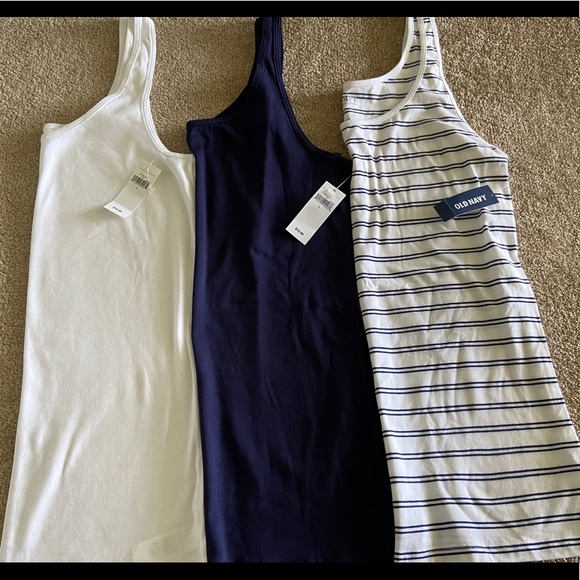 GAP Tops - Set of three women’s tank tops NWT